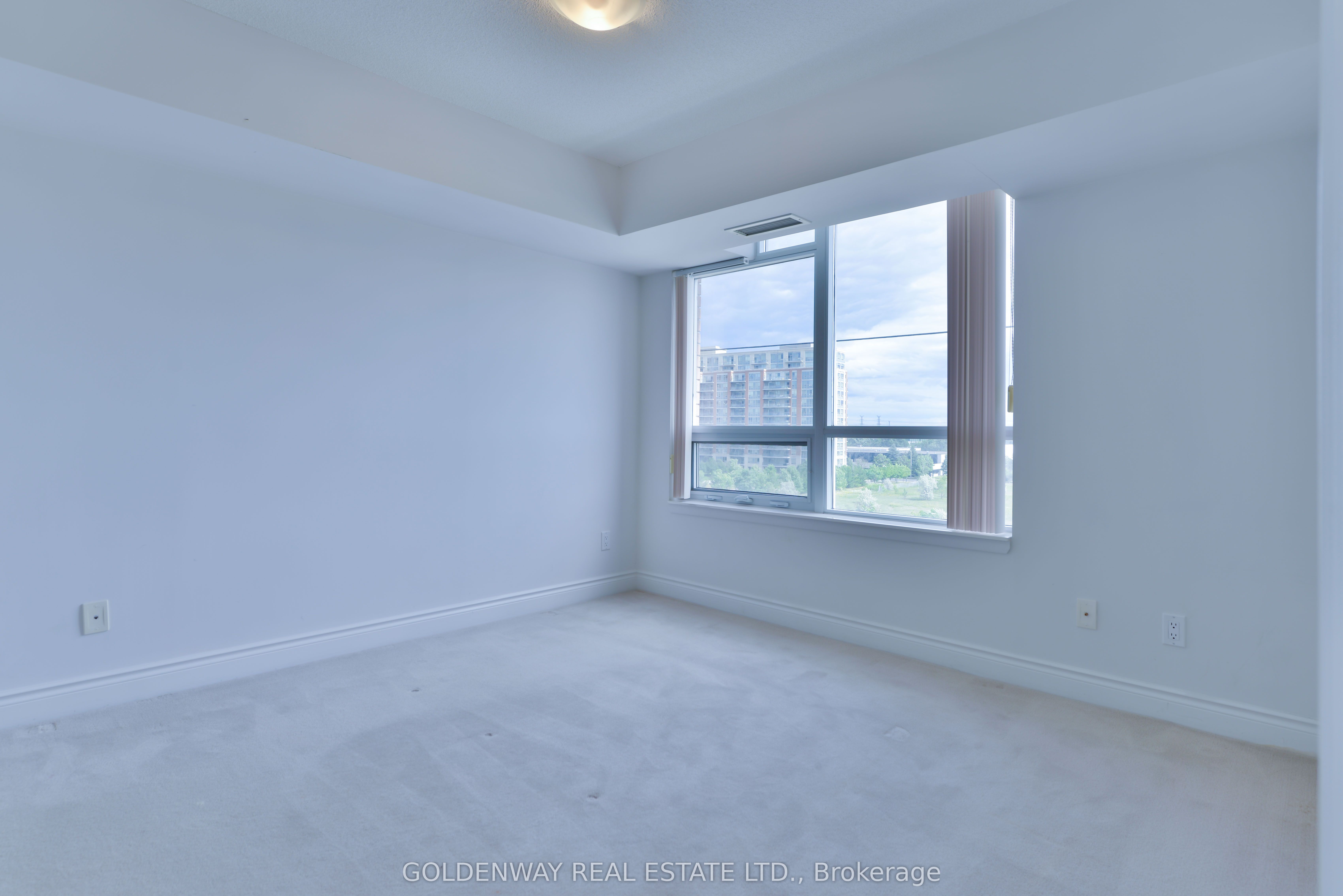 23 Cox Boulevard #572