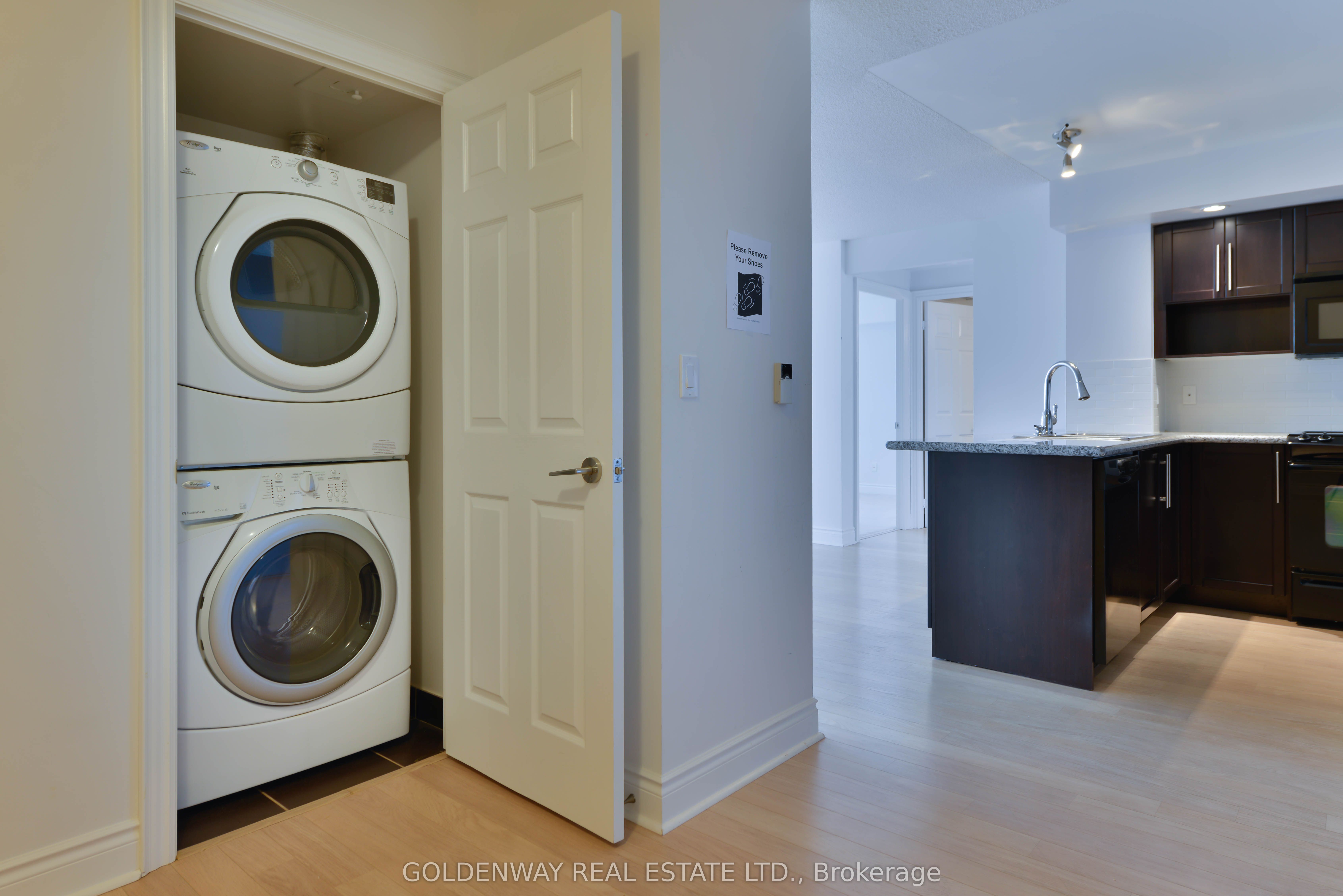 23 Cox Boulevard #572