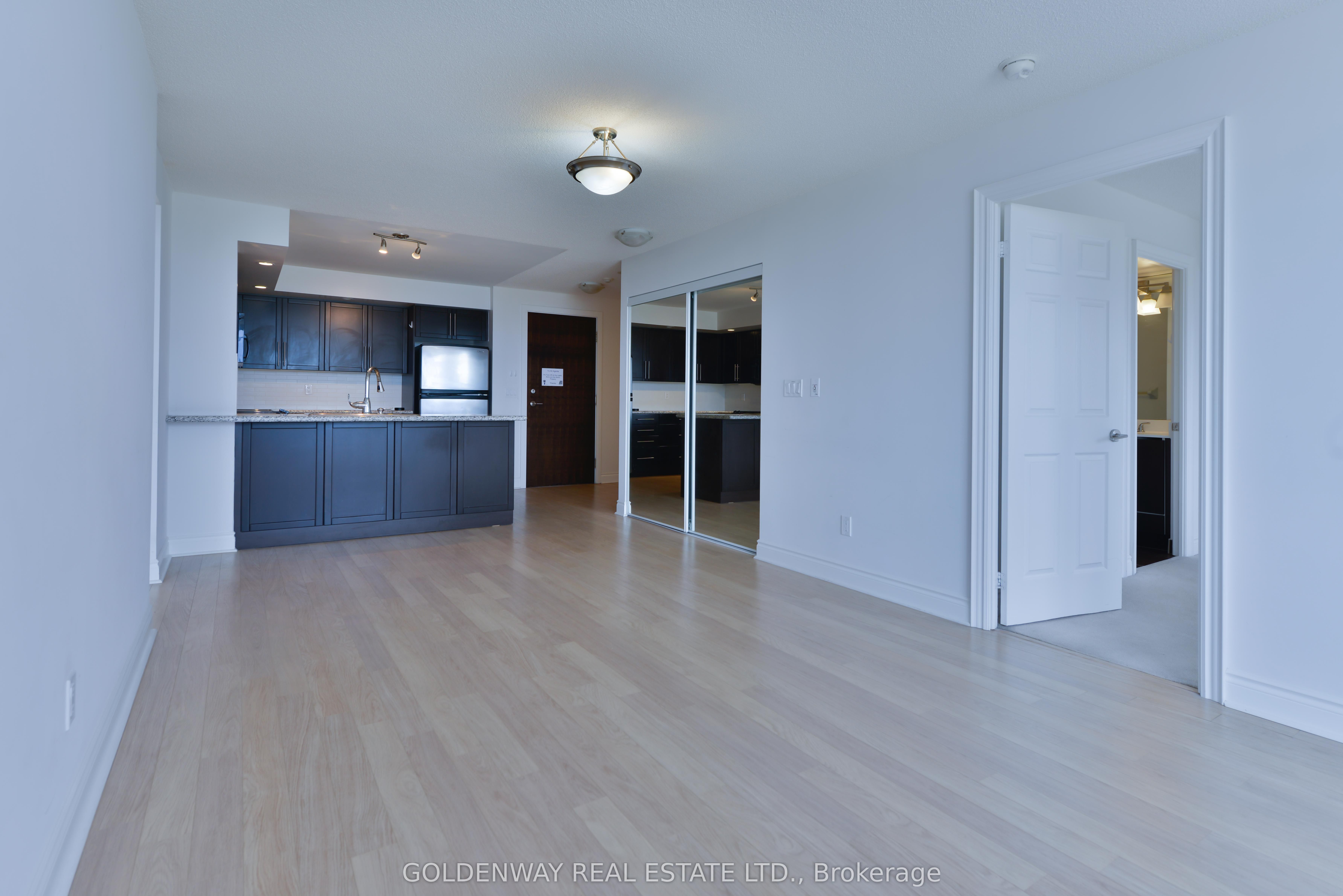 23 Cox Boulevard #572
