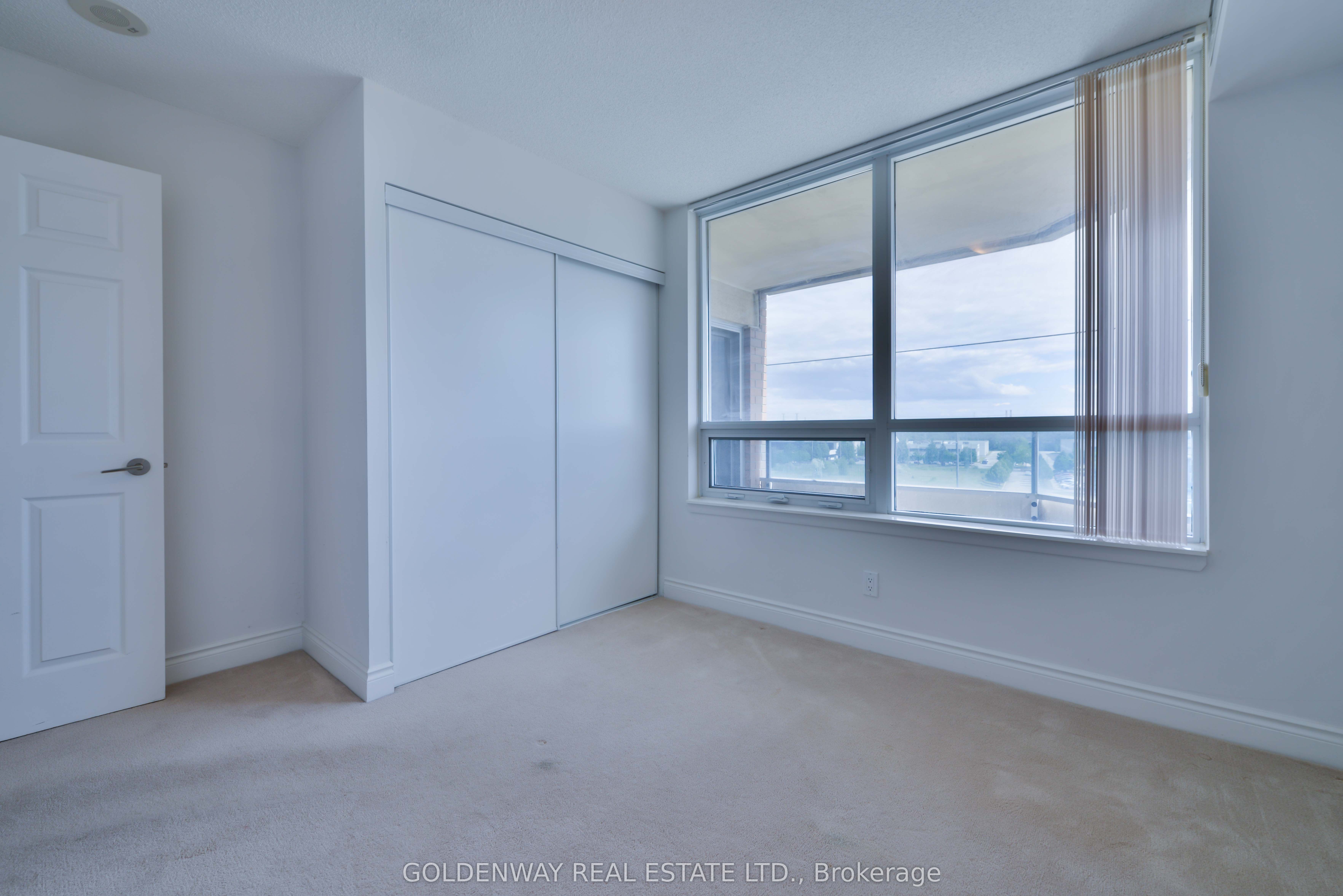 23 Cox Boulevard #572