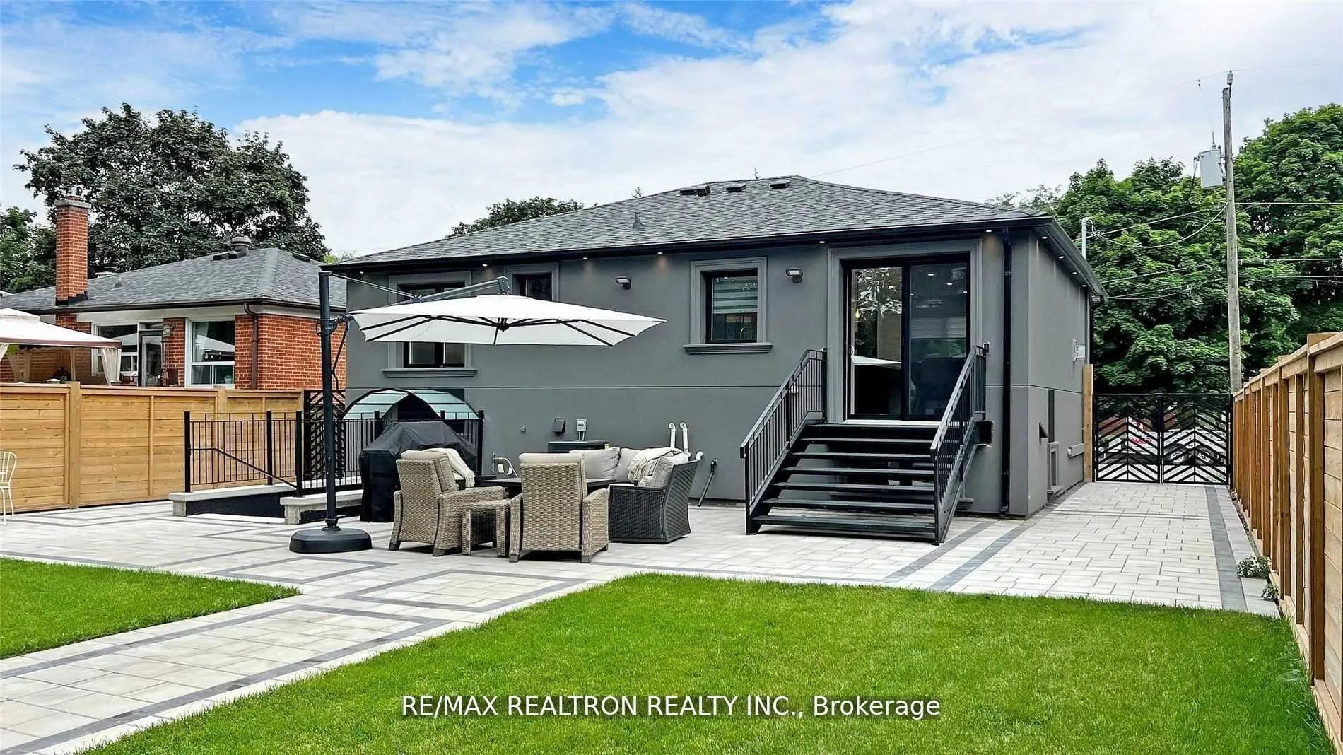 111 Evahill Crescent