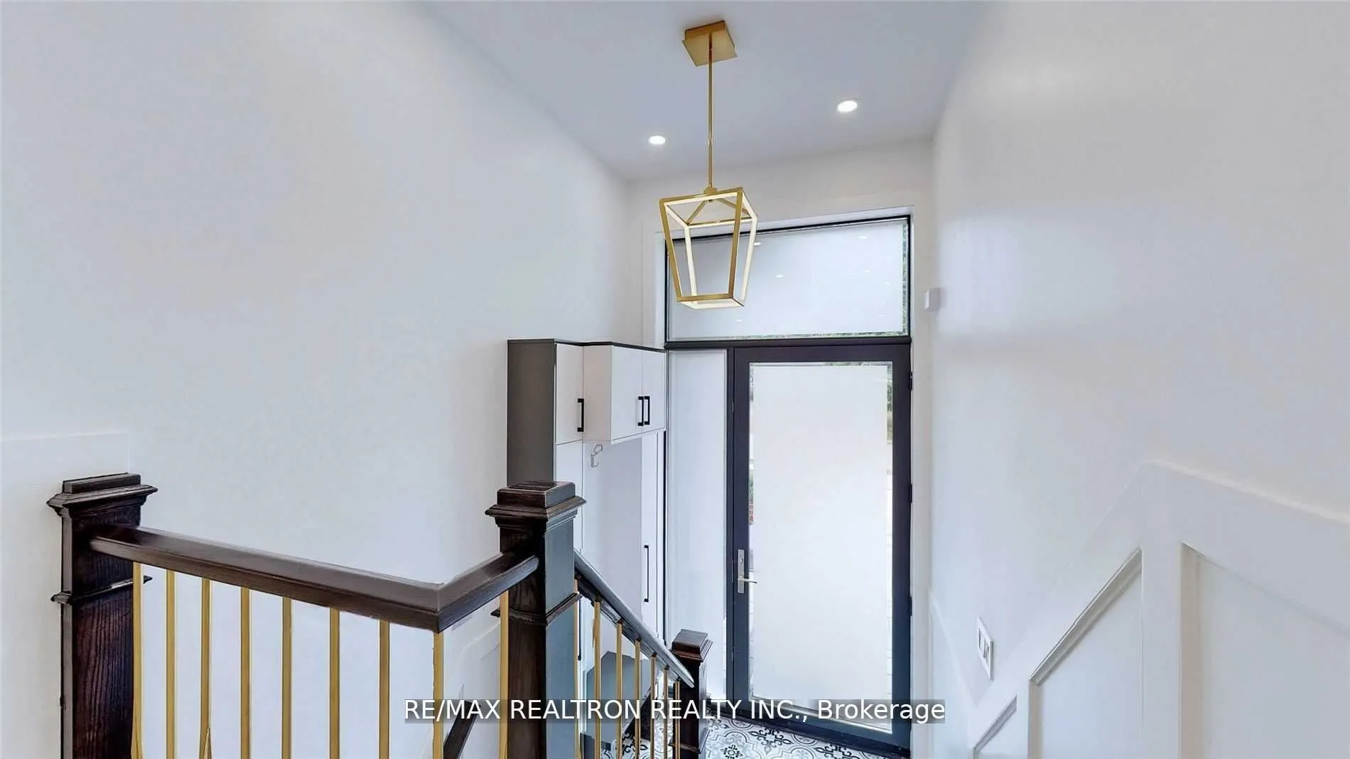111 Evahill Crescent