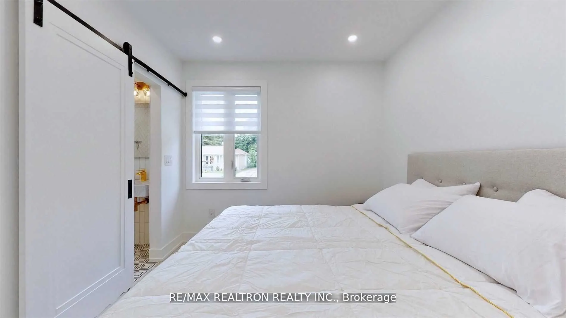 111 Evahill Crescent