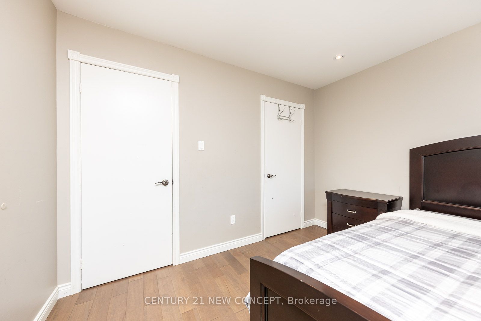 40 Marchwood Crescent