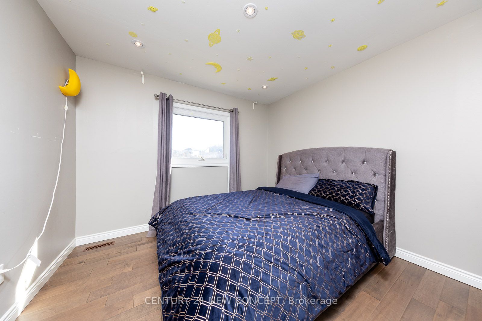 40 Marchwood Crescent