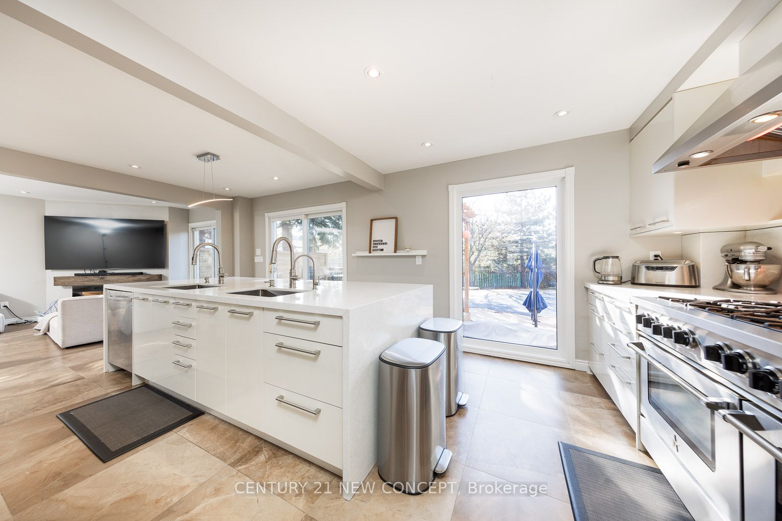 40 Marchwood Crescent