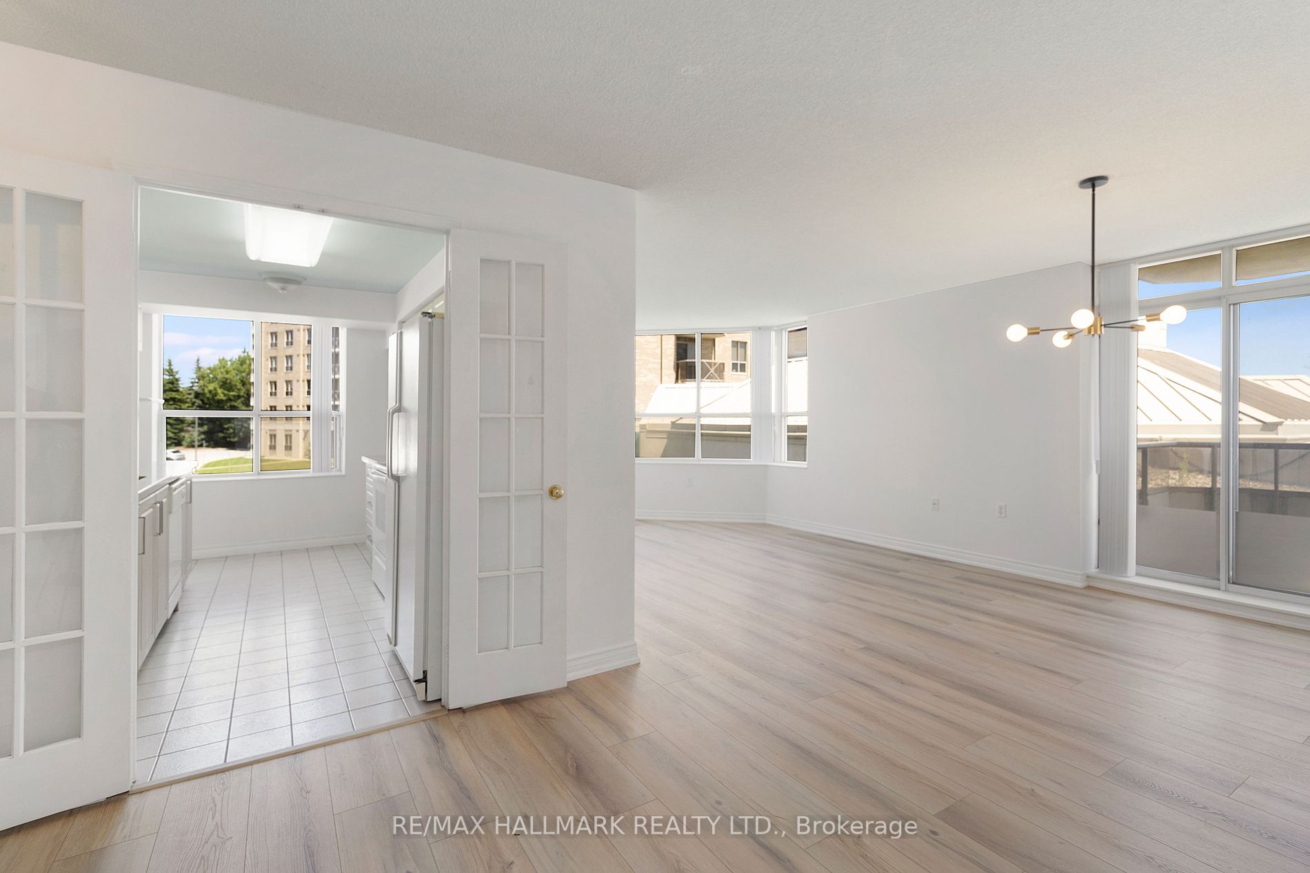 2100 John Street, #203