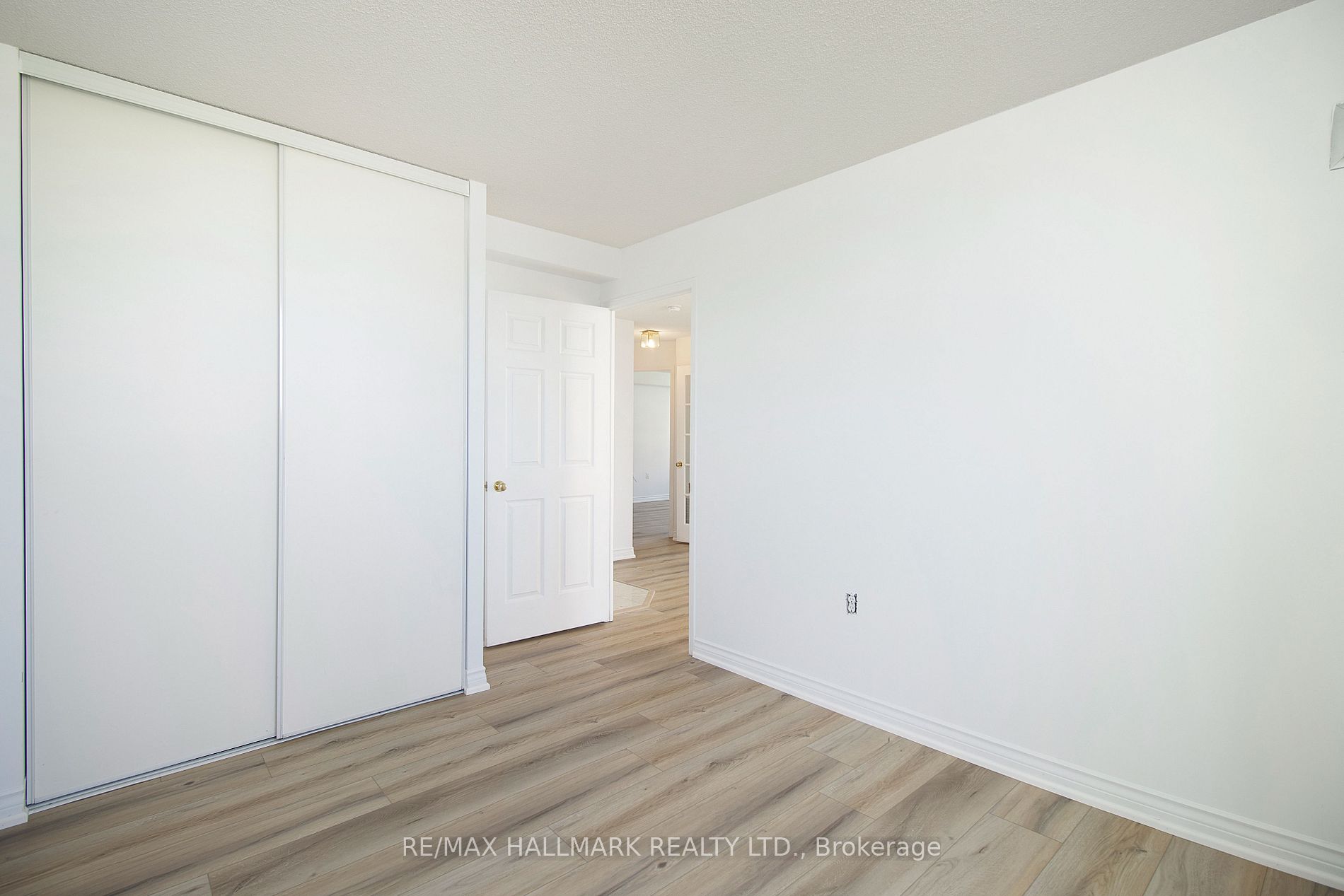 2100 John Street, #203