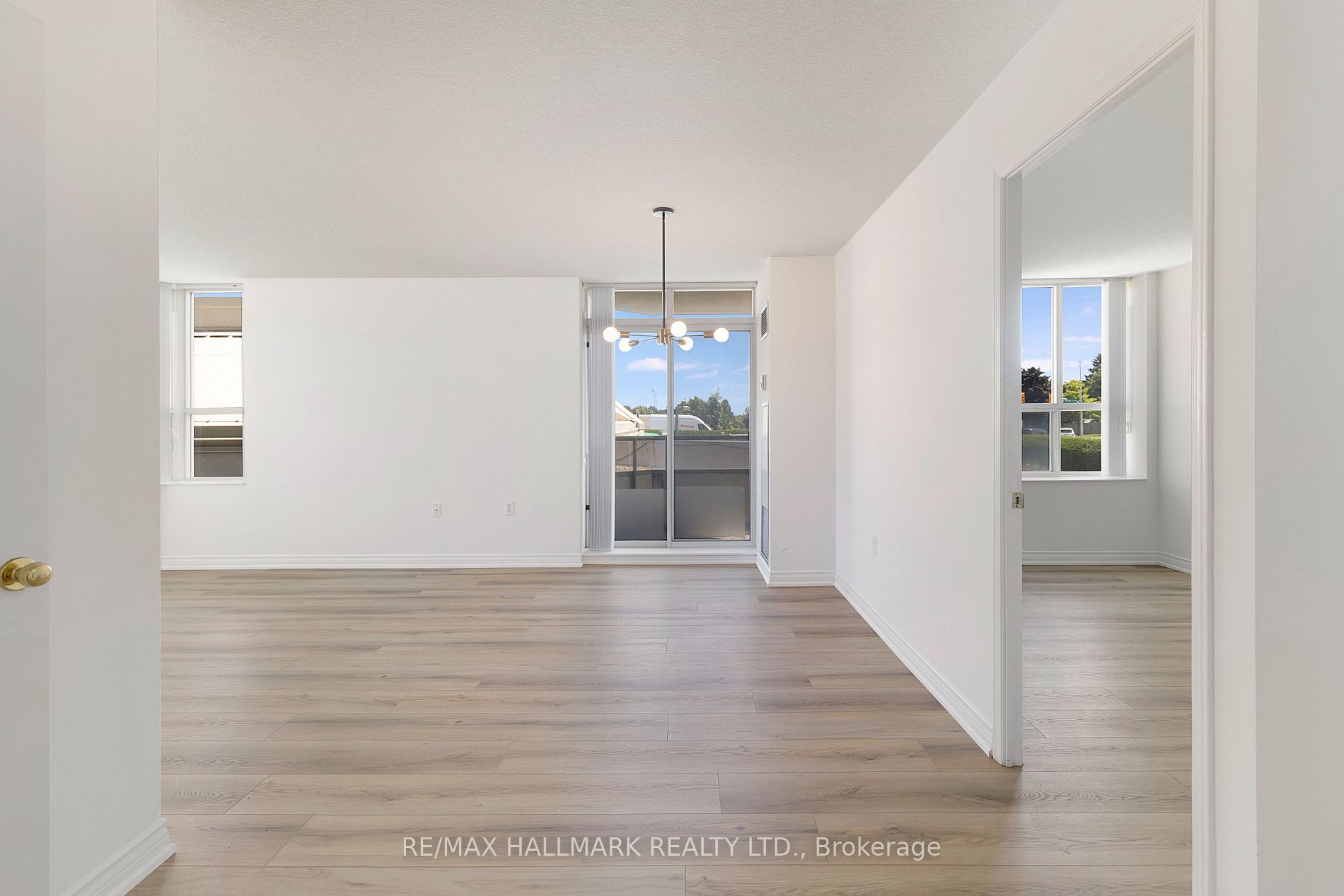 2100 John Street, #203