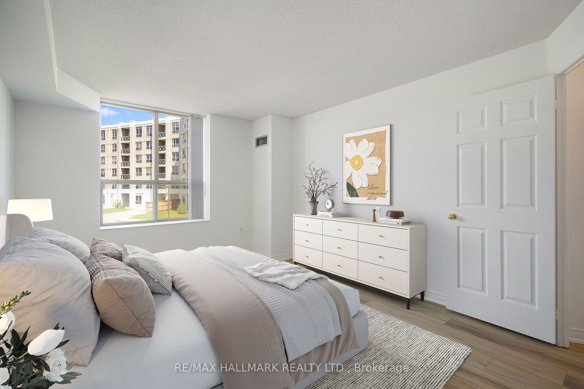 2100 John Street, #203