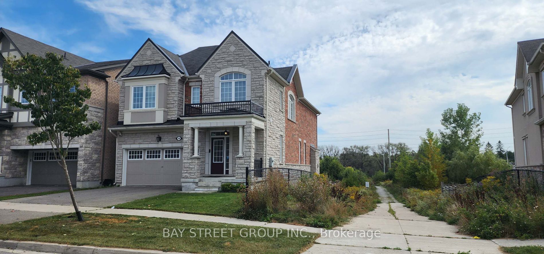 246 Degraaf Crescent