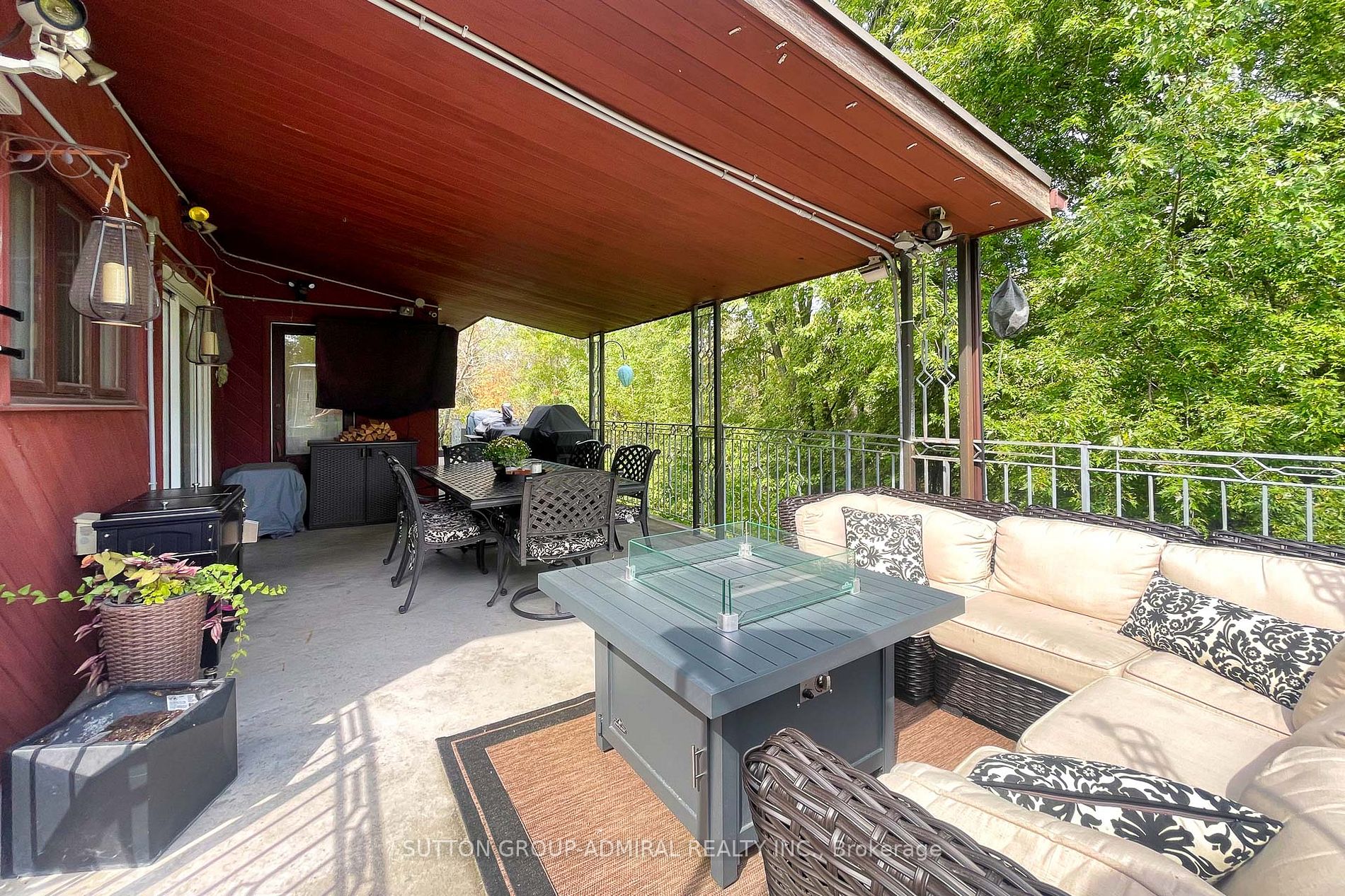 175 South Summit Farm Road