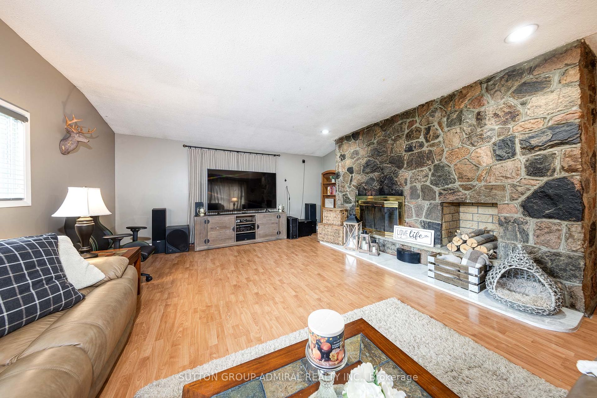 175 South Summit Farm Road