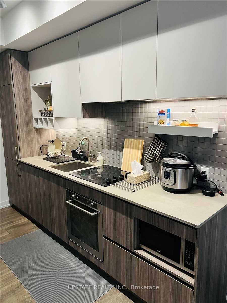 898 Portage Parkway, #1711