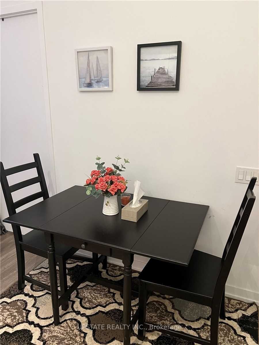 898 Portage Parkway, #1711