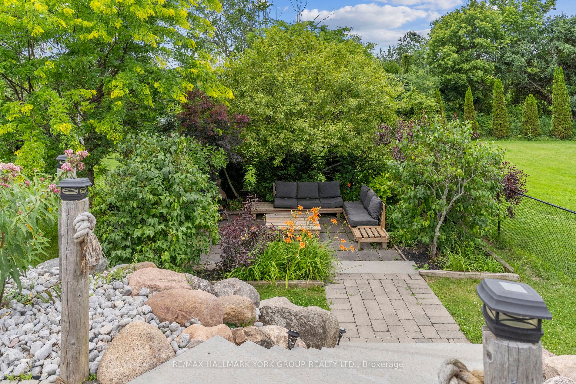 27 Bagshaw Crescent