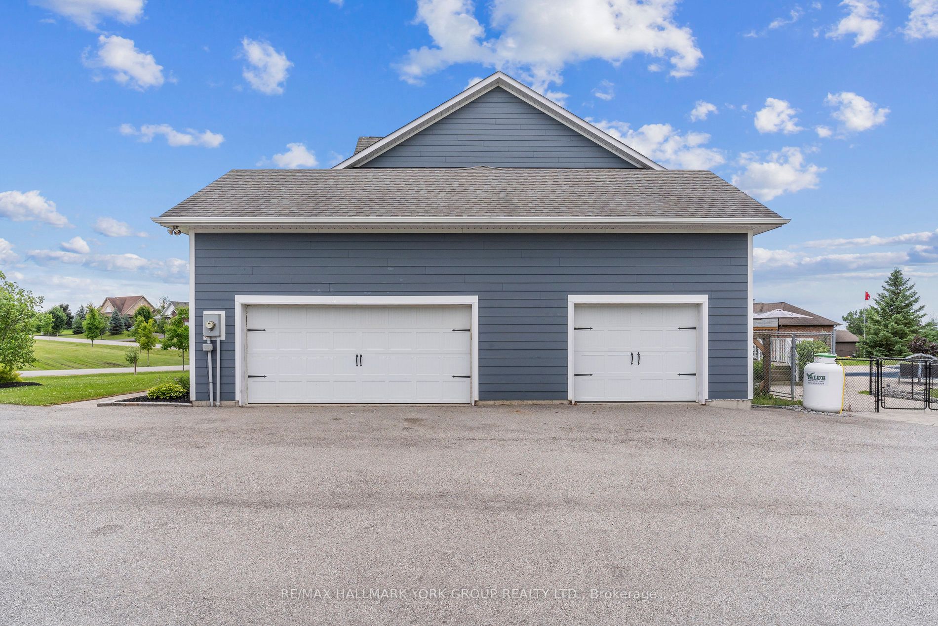 27 Bagshaw Crescent