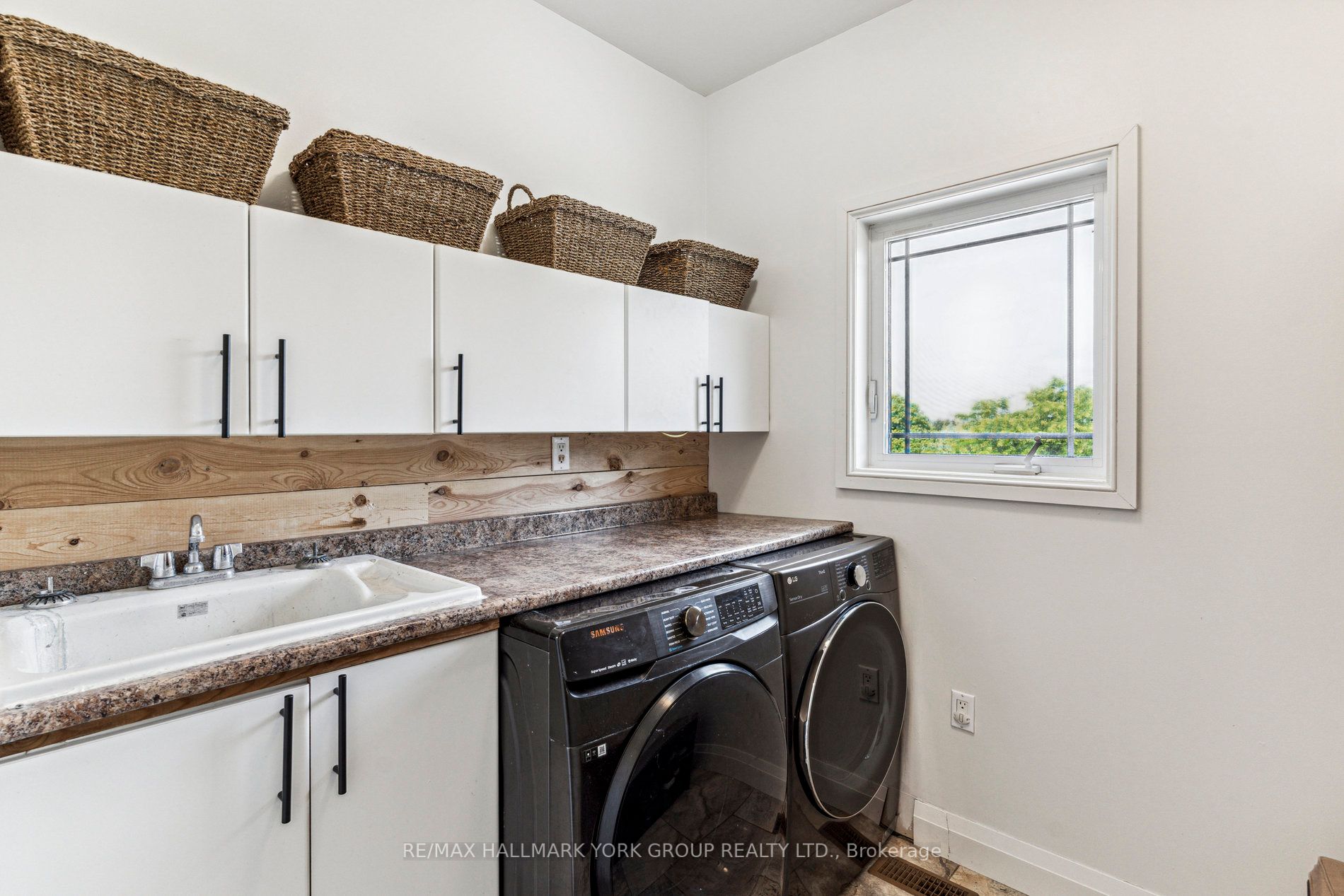 27 Bagshaw Crescent