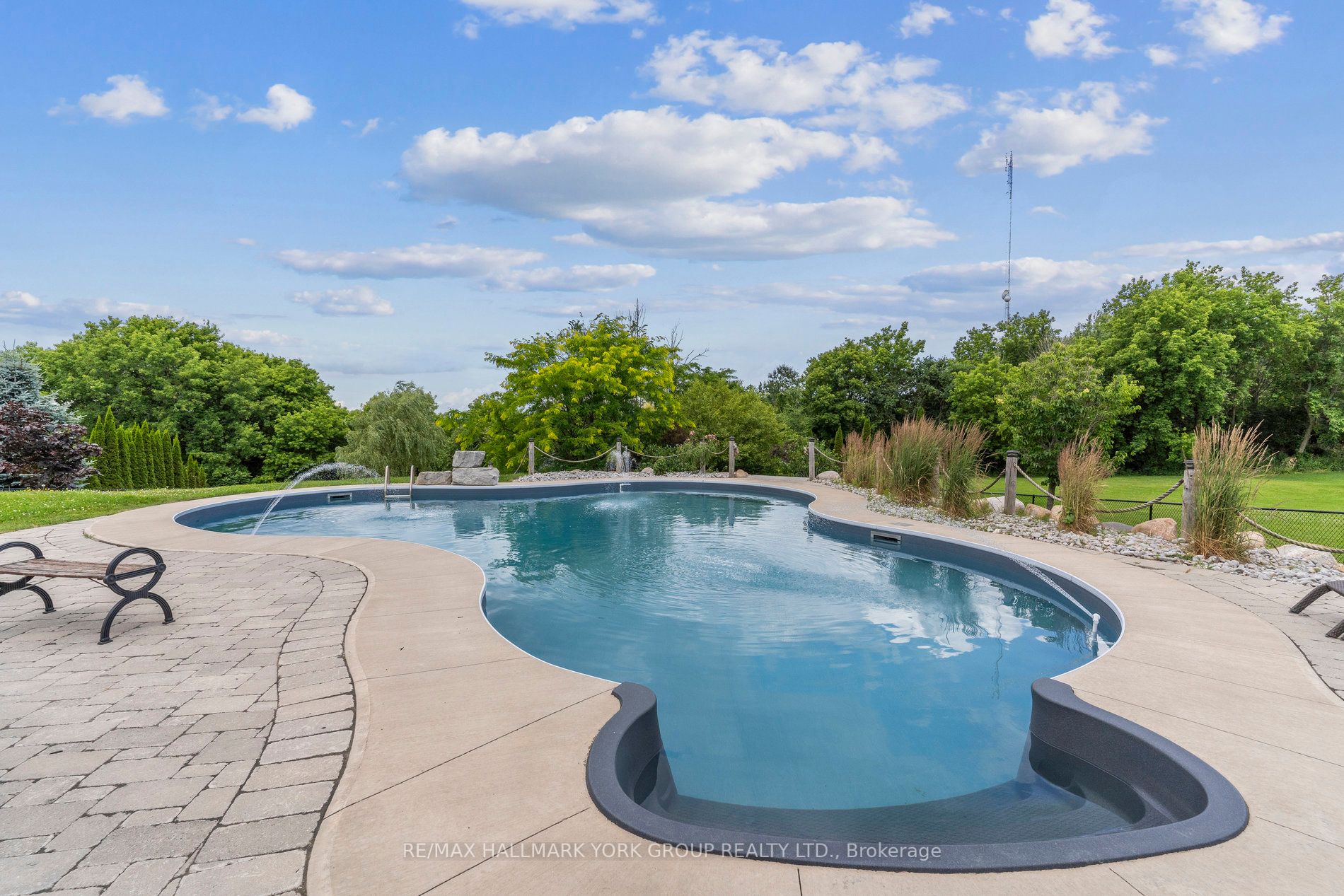 27 Bagshaw Crescent