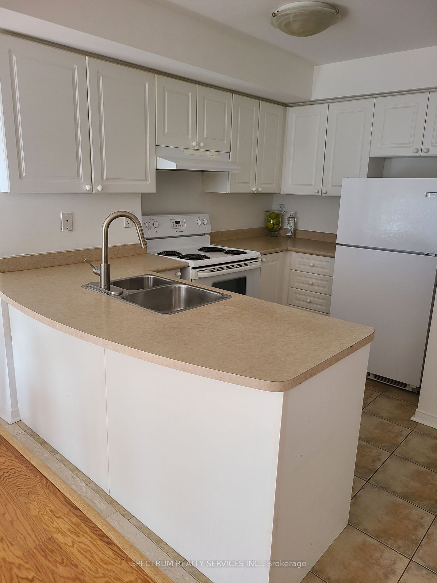 308 John Street, #203