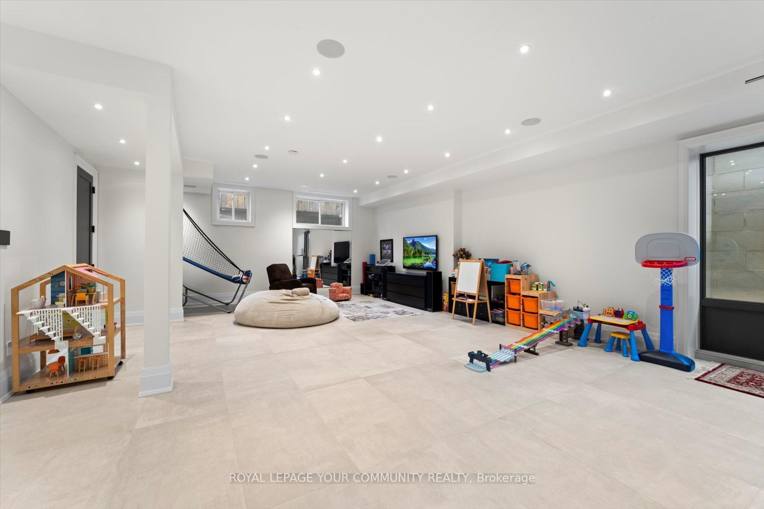 108 Hollingsworth Drive