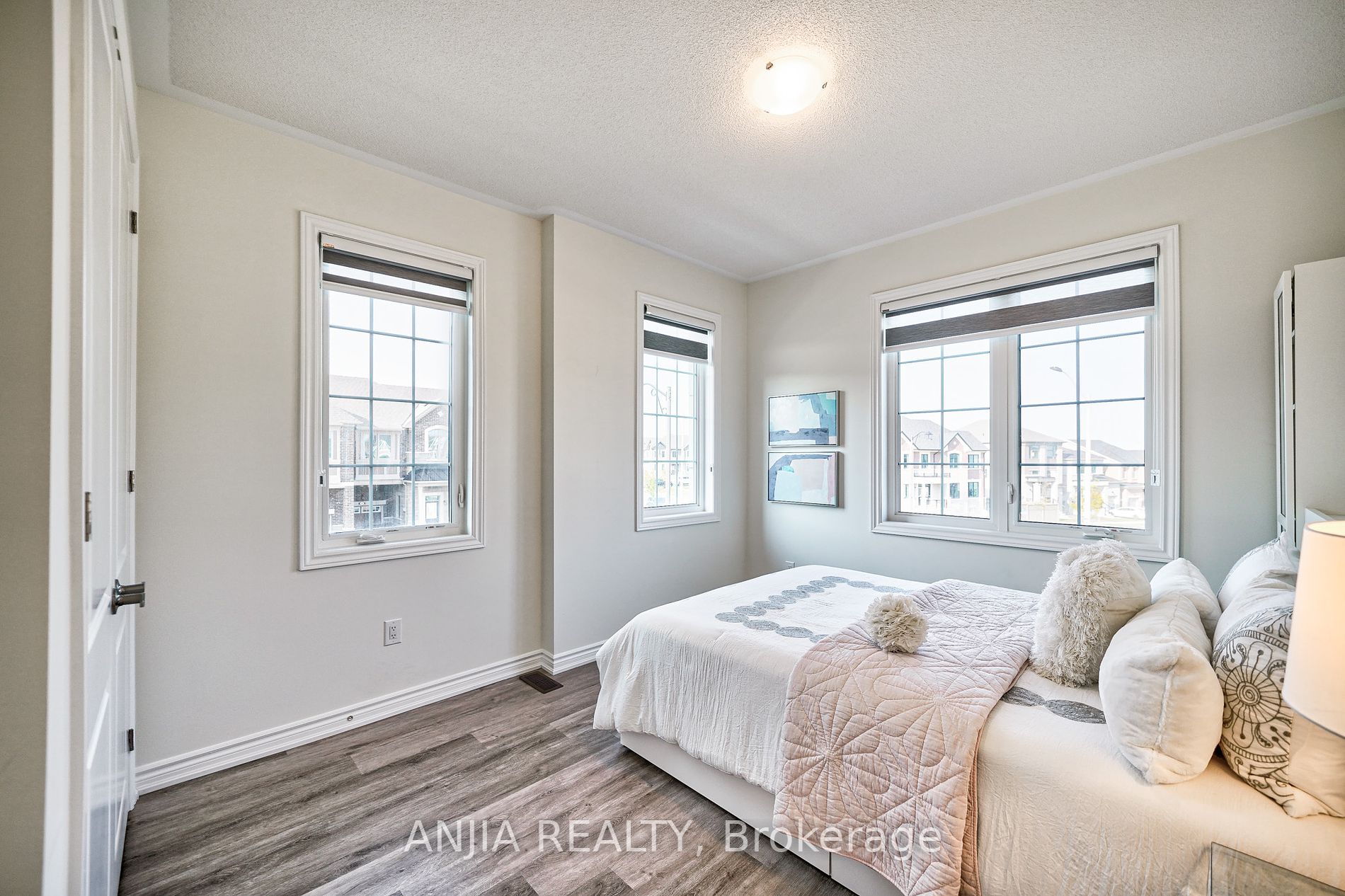 262 Beaverbrae Drive