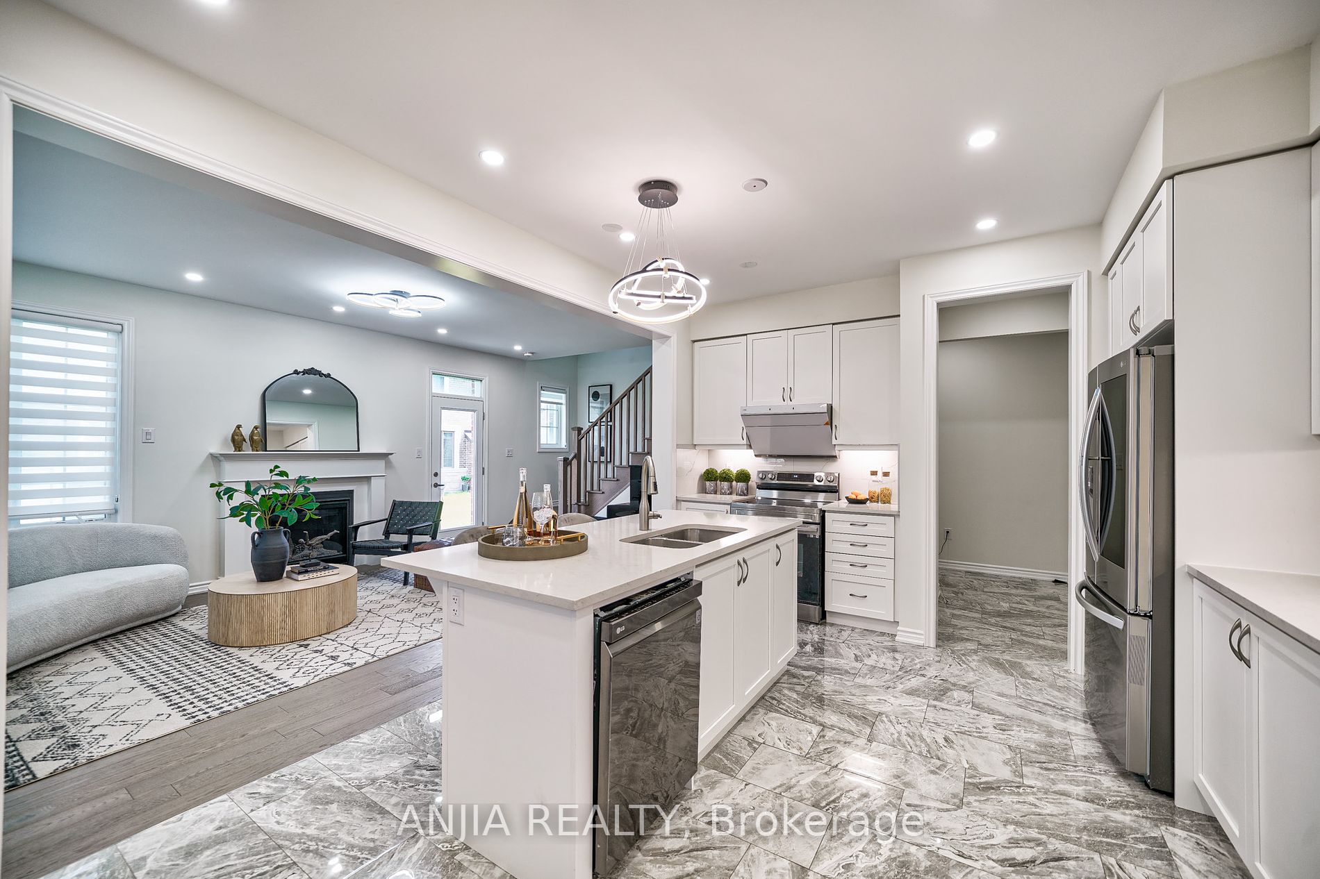 262 Beaverbrae Drive
