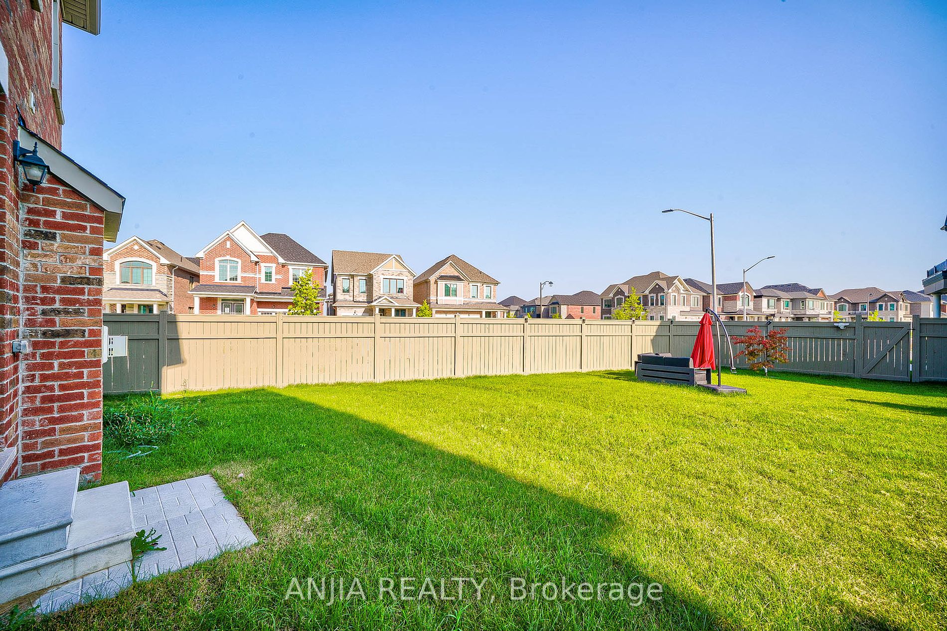 262 Beaverbrae Drive
