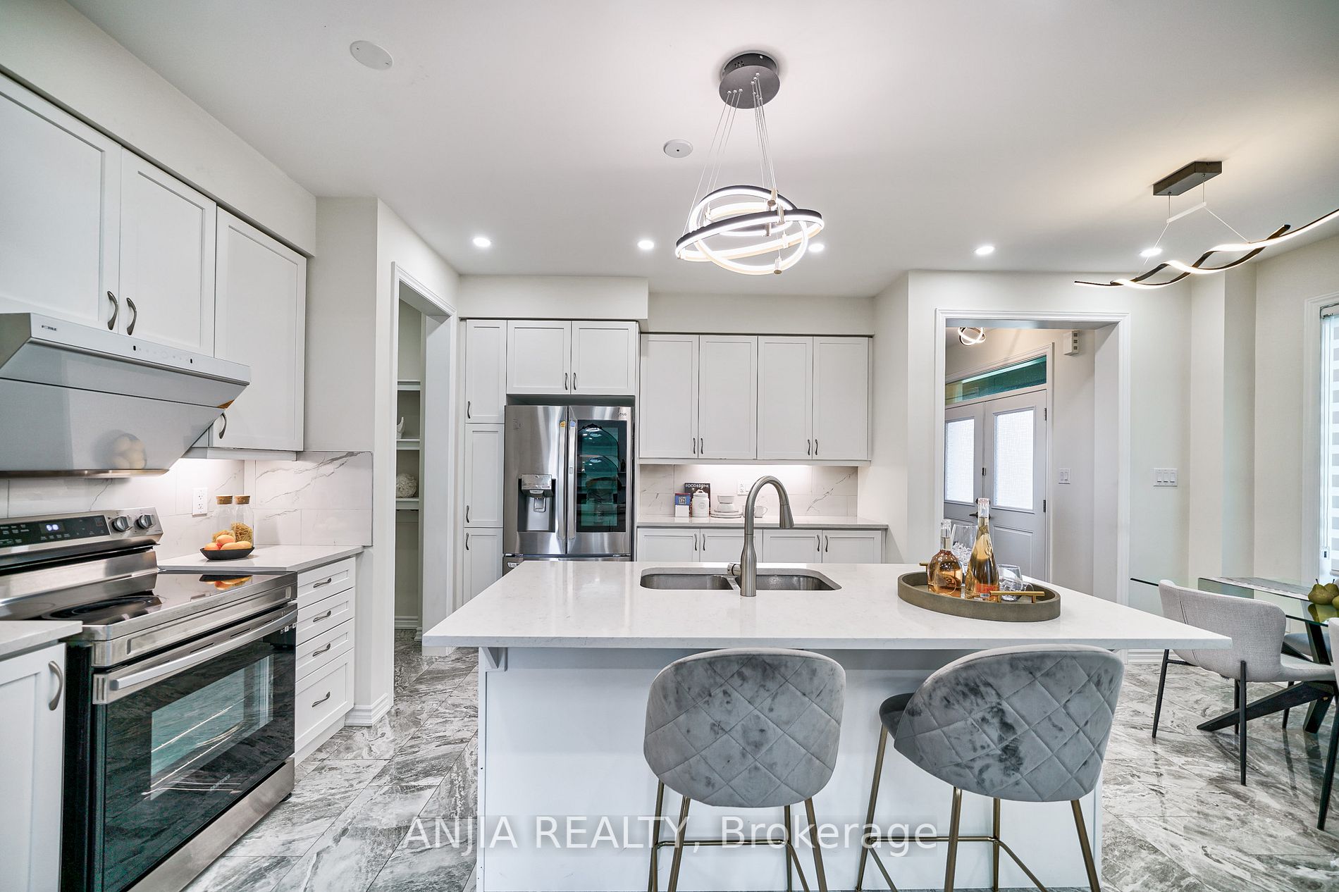 262 Beaverbrae Drive