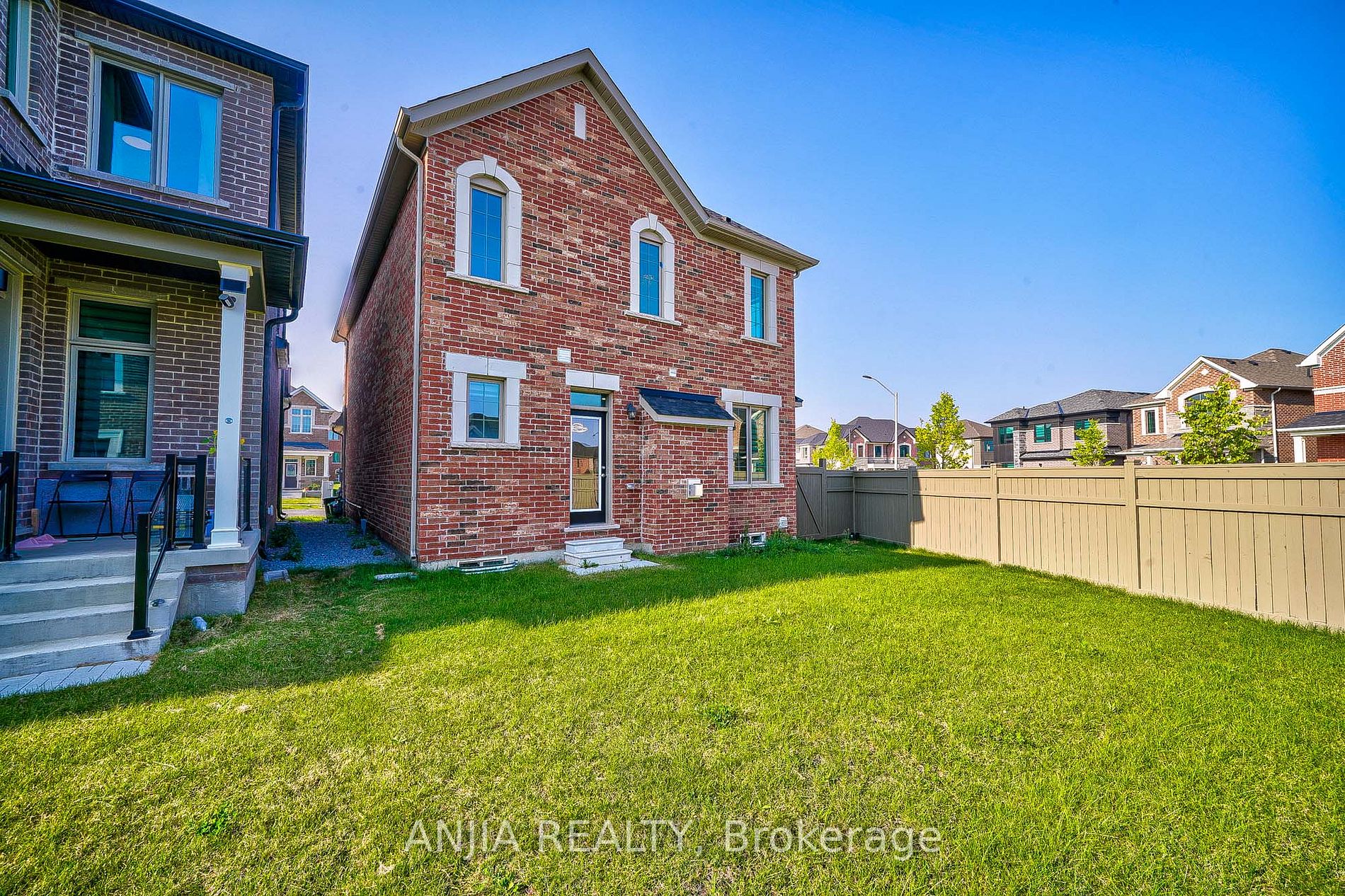 262 Beaverbrae Drive