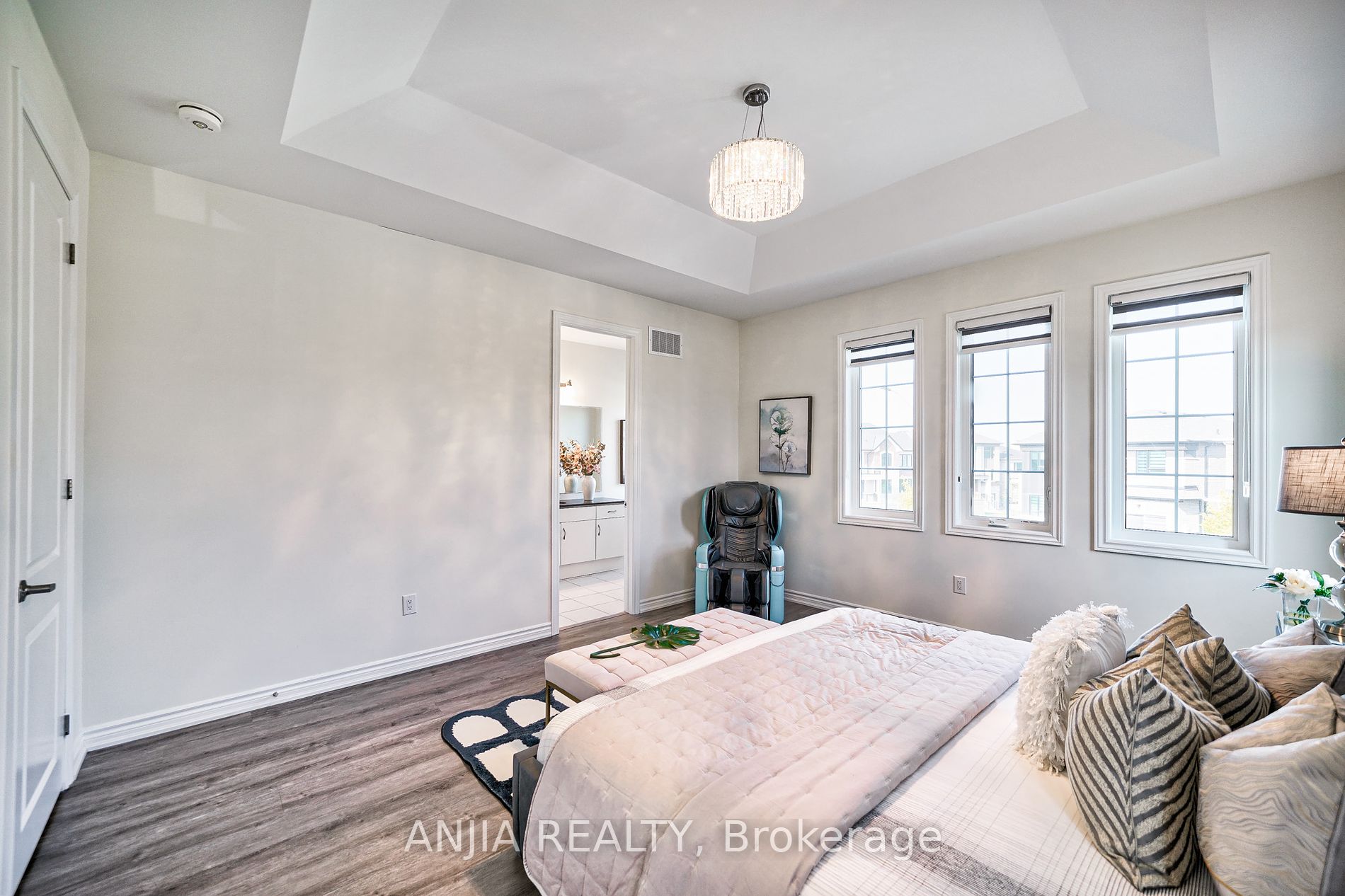 262 Beaverbrae Drive