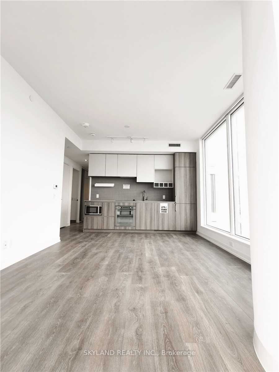 5 Buttermill Avenue, #601