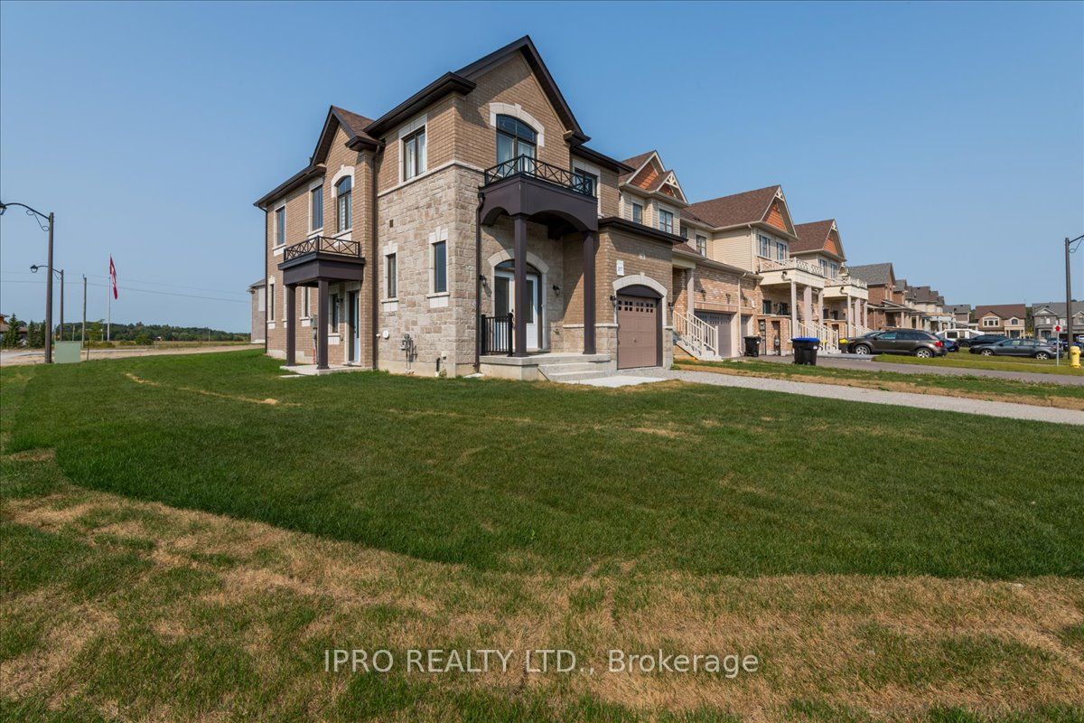 78 Lorne Thomas Place
