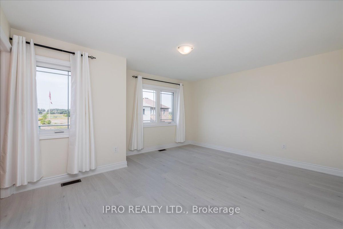 78 Lorne Thomas Place