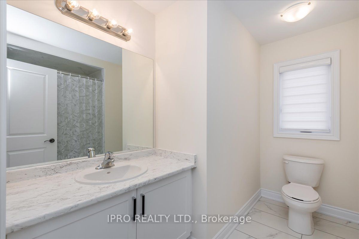 78 Lorne Thomas Place