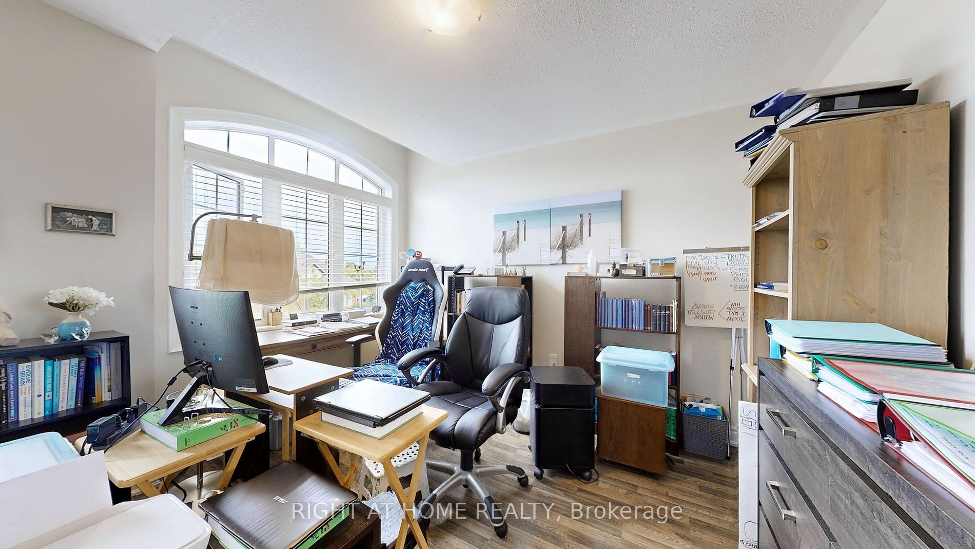 11 Robert Wilson Crescent