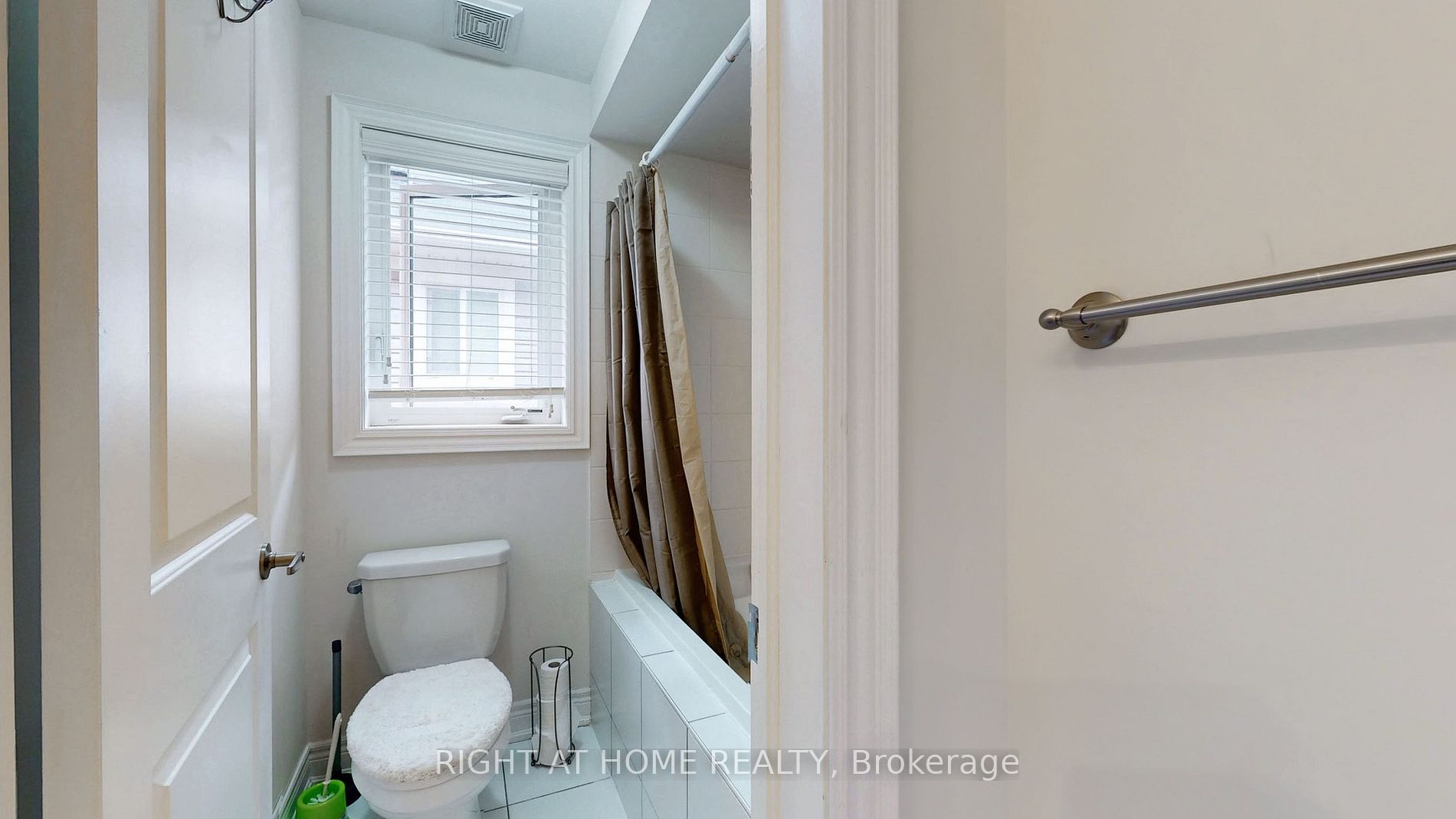 11 Robert Wilson Crescent