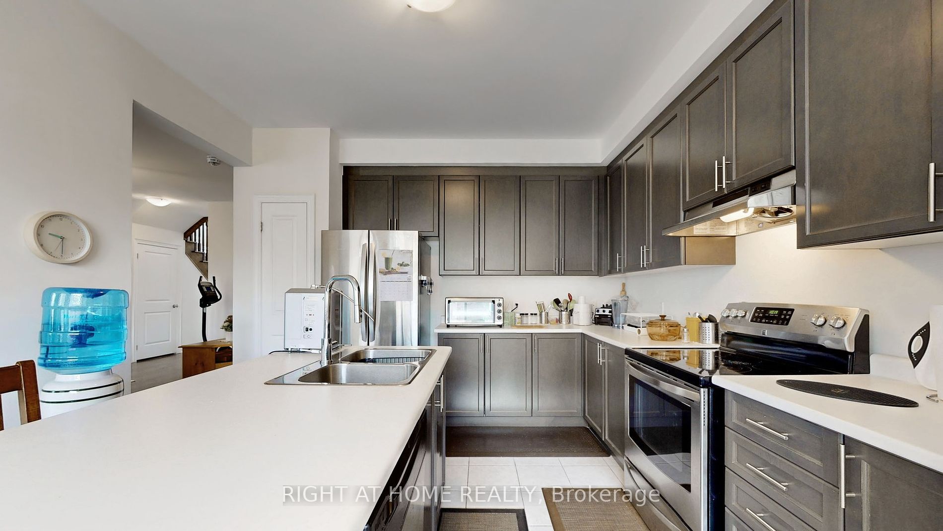 11 Robert Wilson Crescent