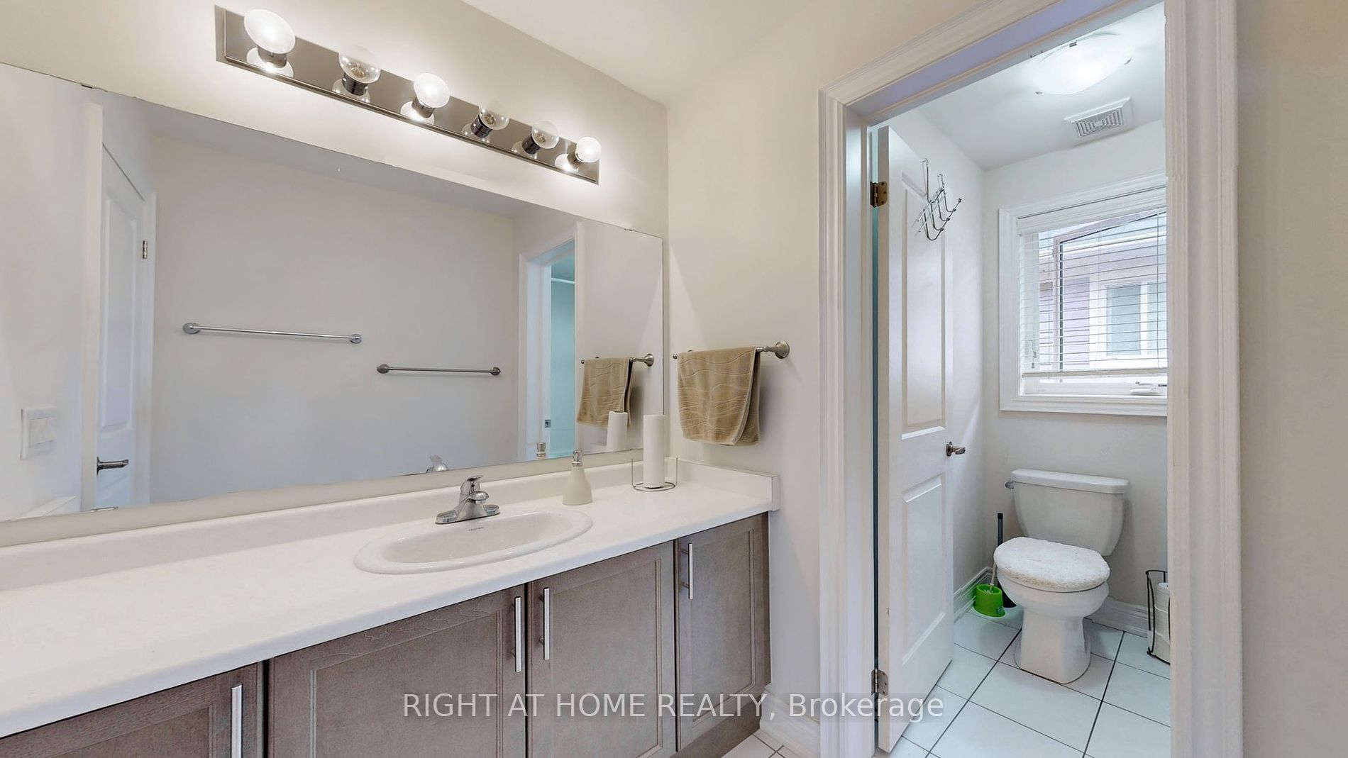 11 Robert Wilson Crescent