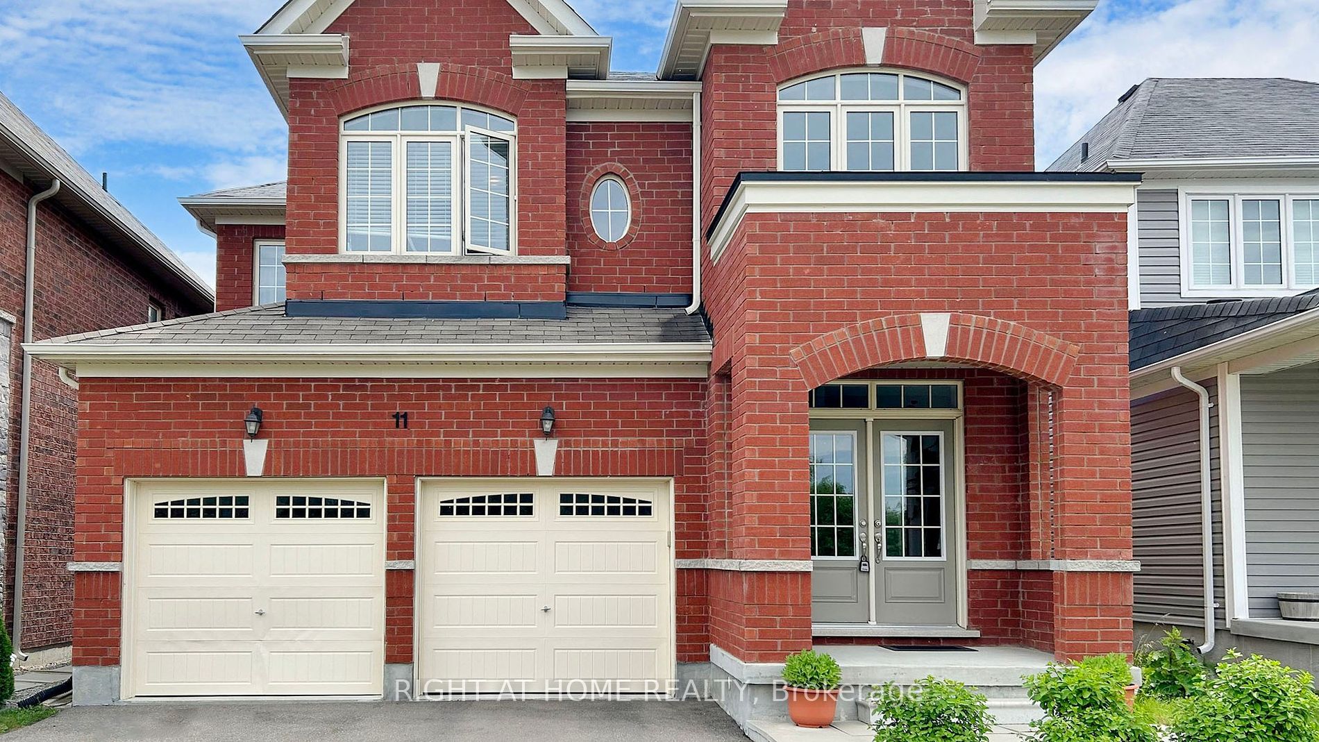 11 Robert Wilson Crescent