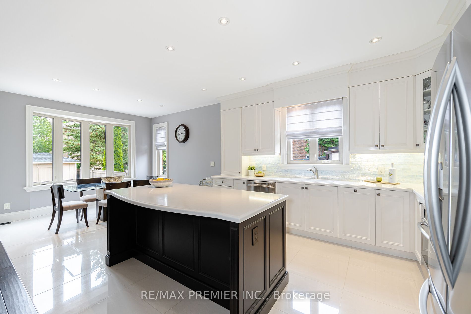 28 Ellerby Square N