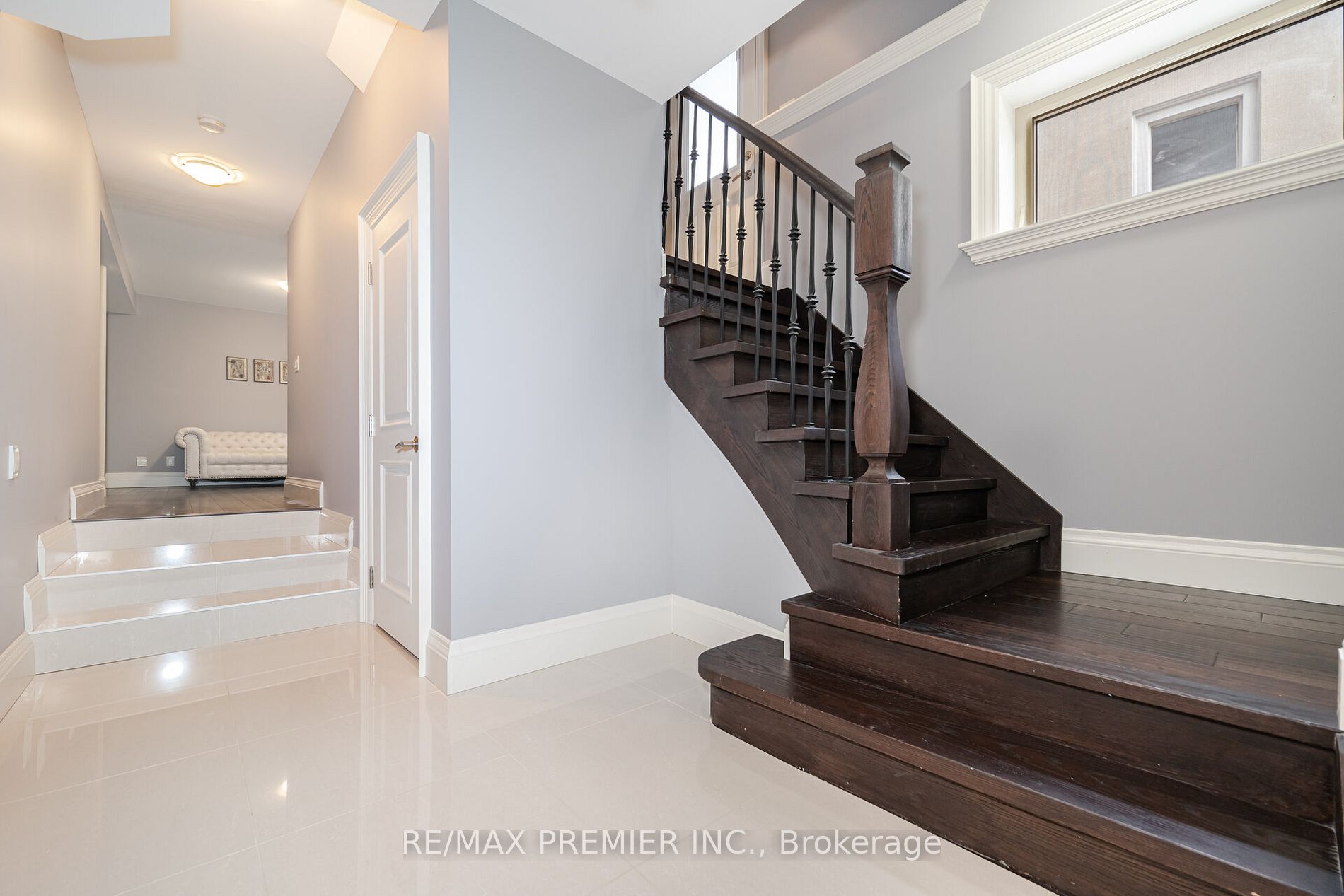 28 Ellerby Square N