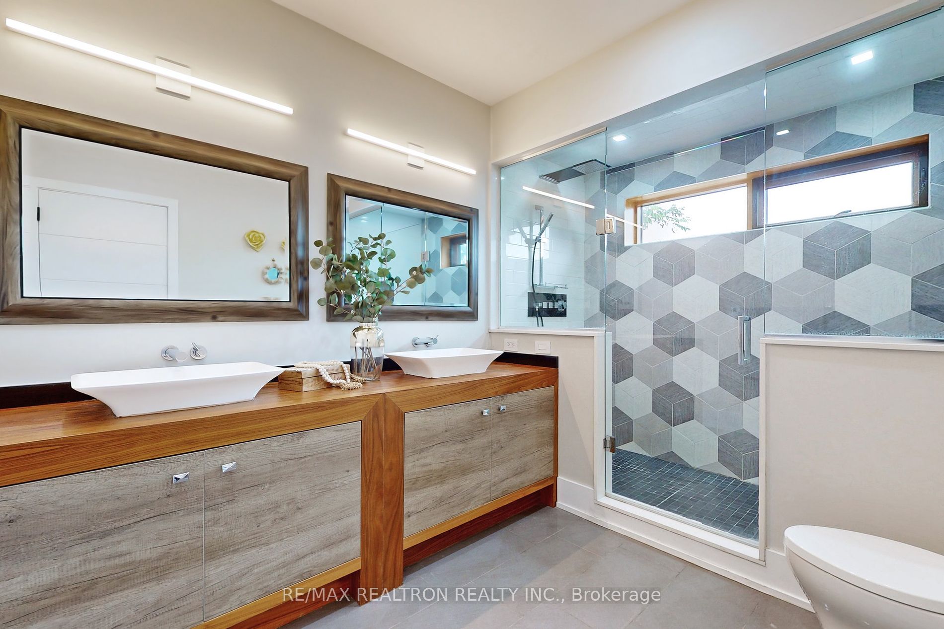 74 Leisure Lane