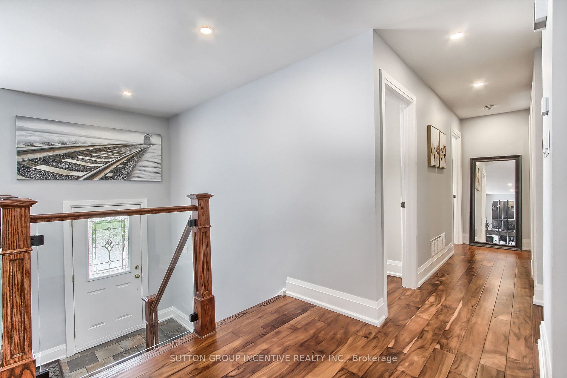 75 Holland River Boulevard