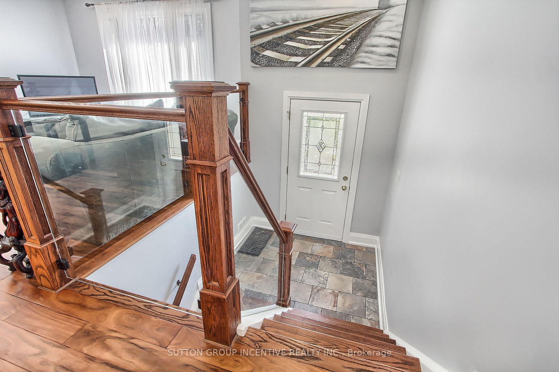 75 Holland River Boulevard