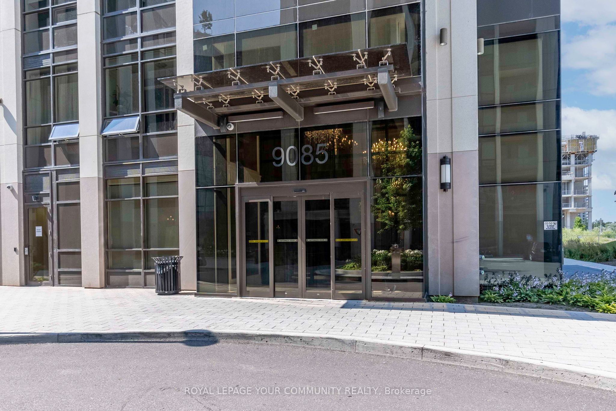 9085 Jane Street #523
