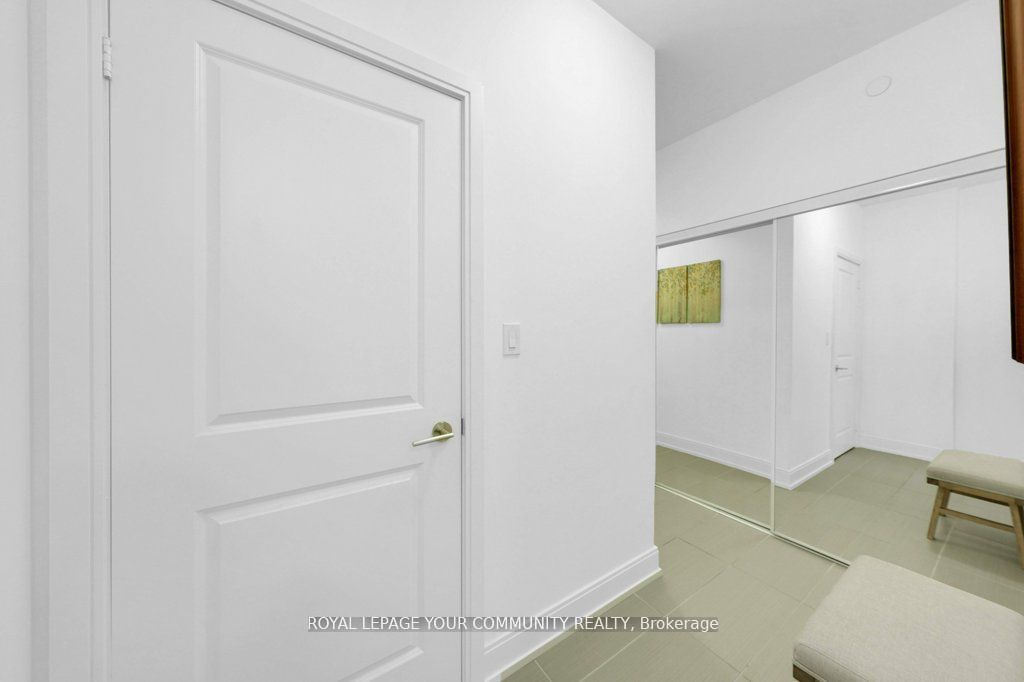 9600 Yonge Street, #711B