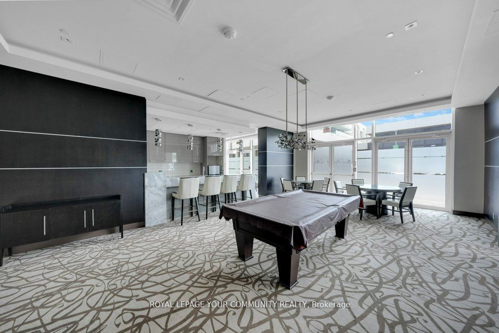 9600 Yonge Street, #711B