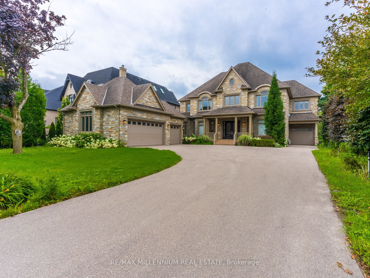 33 Maple Grove Avenue
