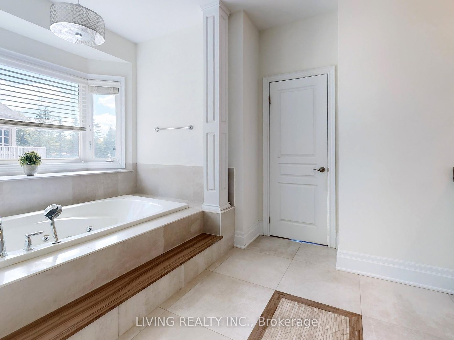 62 Carisbrooke Circ